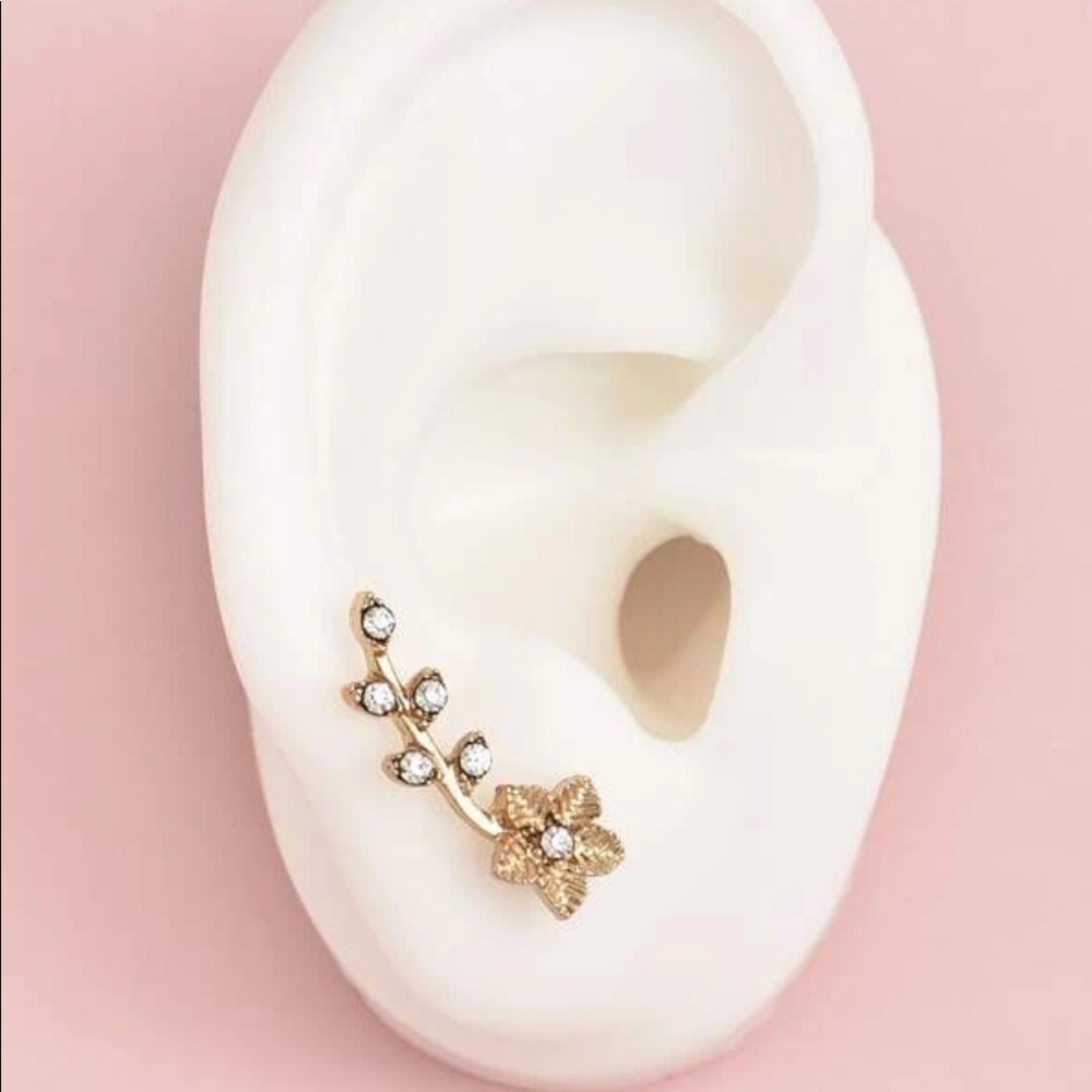 Flower Rhinestone Stud Earrings New - Picture 3 of 3